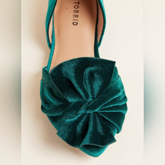 torrid Shoes - Torrid NWT Green Velvet Bow Flats Wide Width